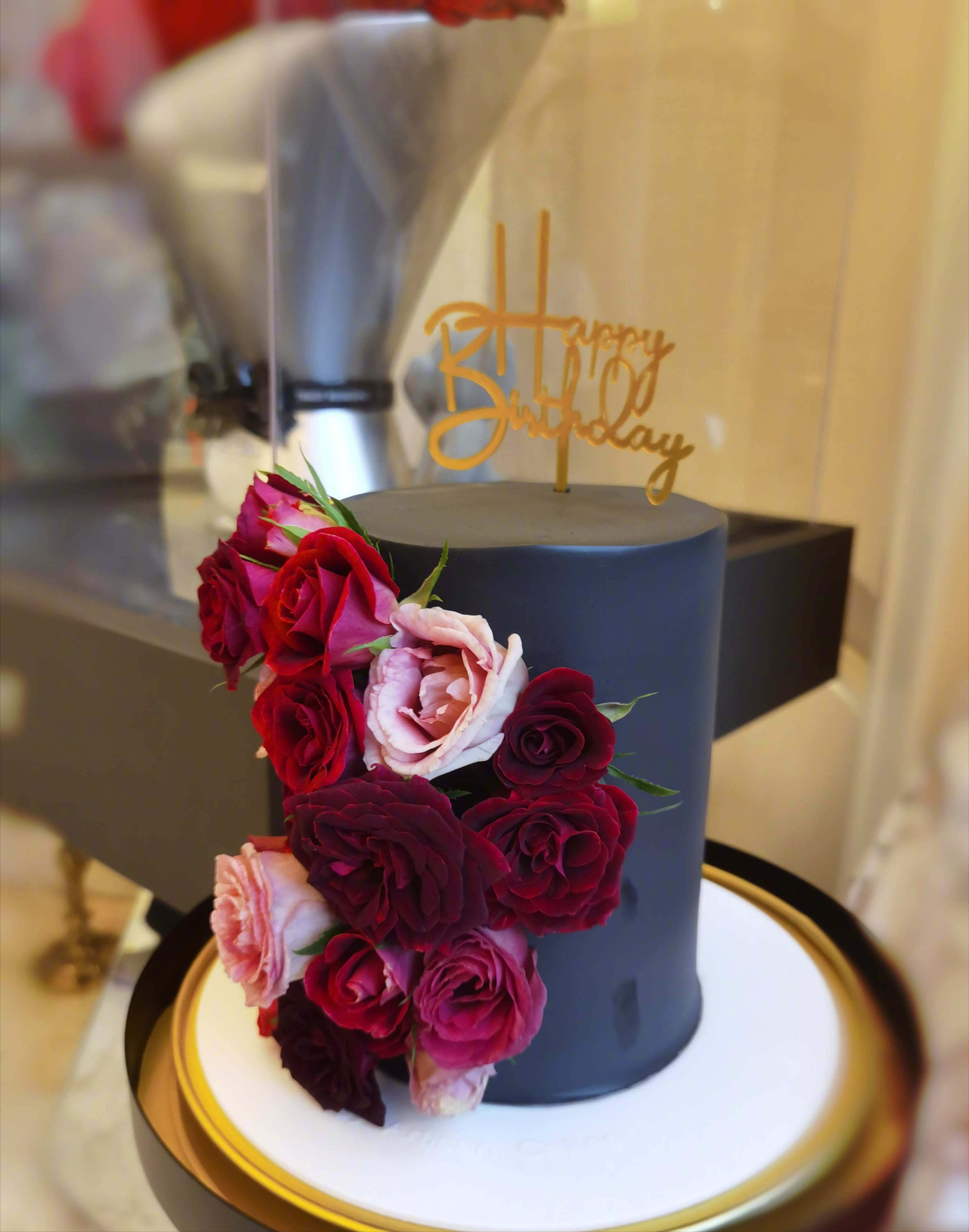 汪峰发文庆祝51岁生日，章子怡小苹果醒醒均出镜，一家人温馨有爱