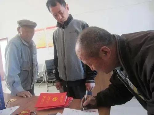 没儿没女的五保户，真的比儿女双全的老人幸福吗？答案是肯定的