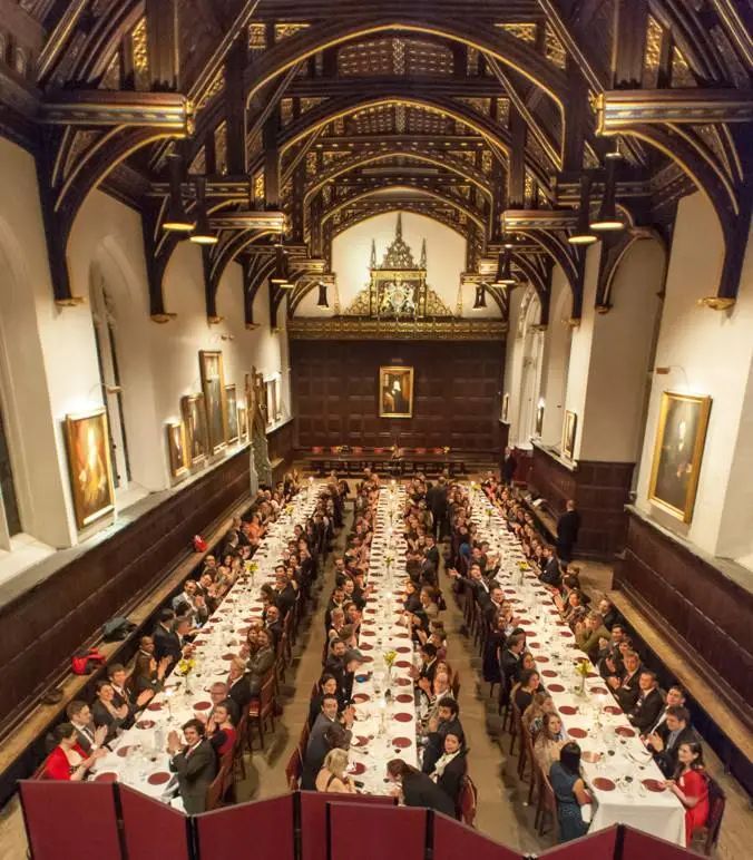 逛球影城魔法世界，看英国现实版的“霍格沃兹魔法学校”