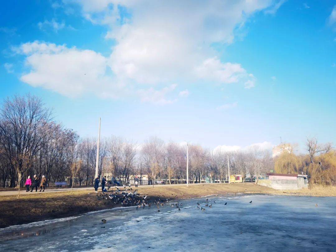 战争“乌”云下的普通人：家门差点让人撬开、被当成间谍拦住