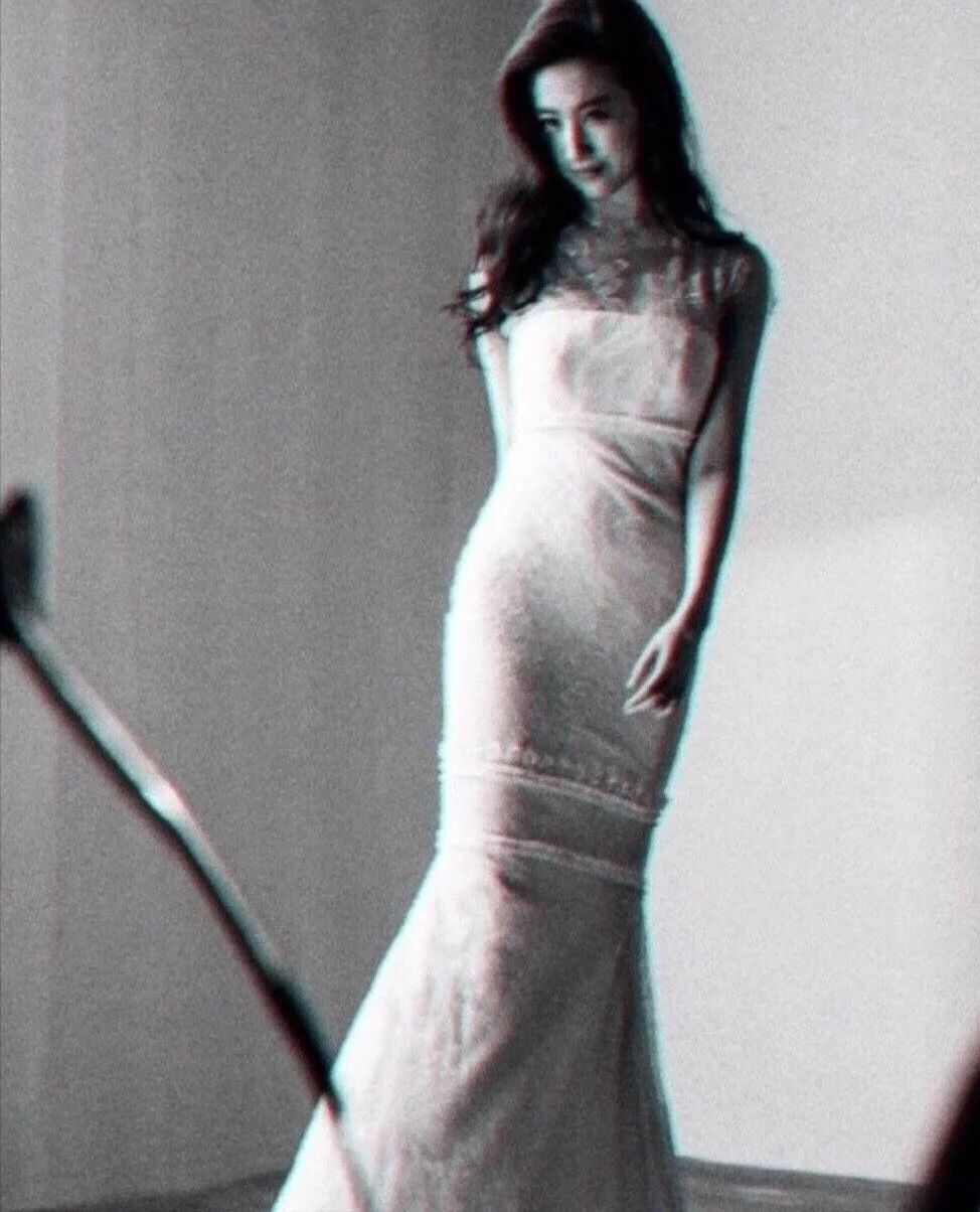 刘亦菲穿过的礼服㈡