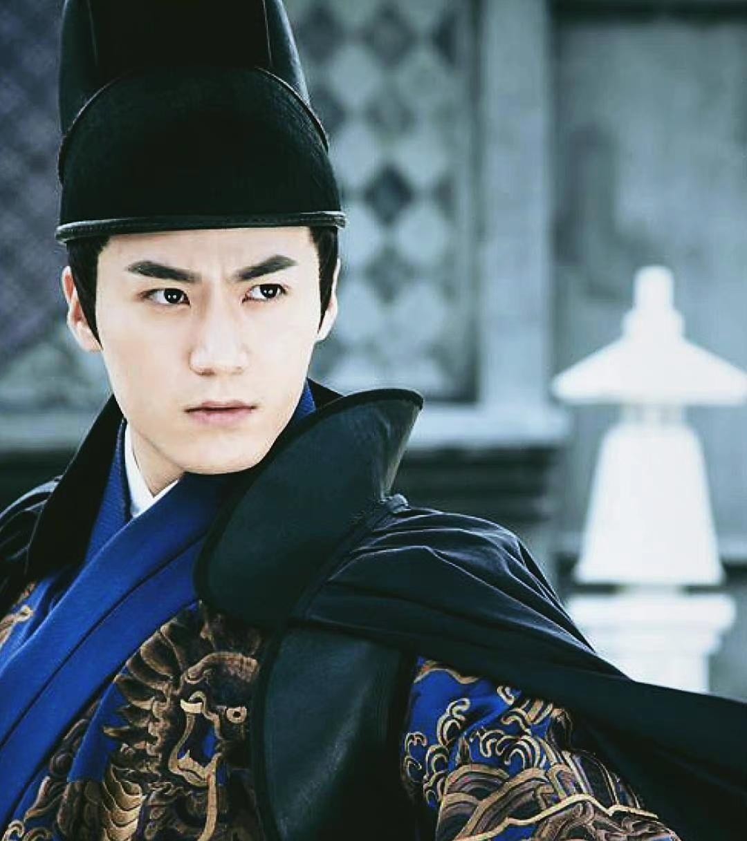 穿飞鱼服我只服这11位男星！穿上后个个化身为万人迷，霸气侧漏