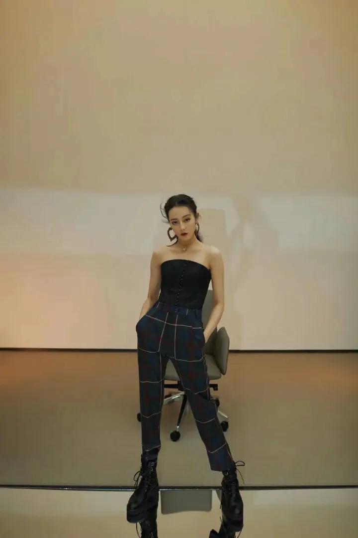 迪丽热巴的颜值是否过誉？