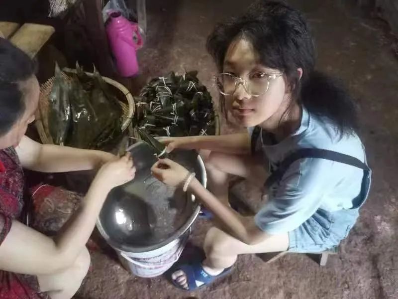 双流区协和实验初中组织开展了“我们的节日•端午”主题教育活动