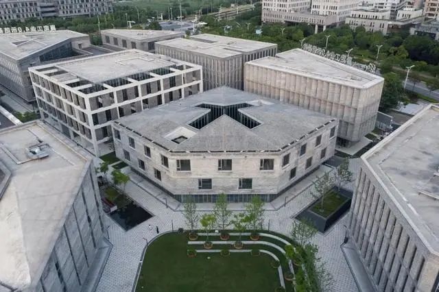 两个2021年中国十大丑陋建筑评选结果重磅揭晓