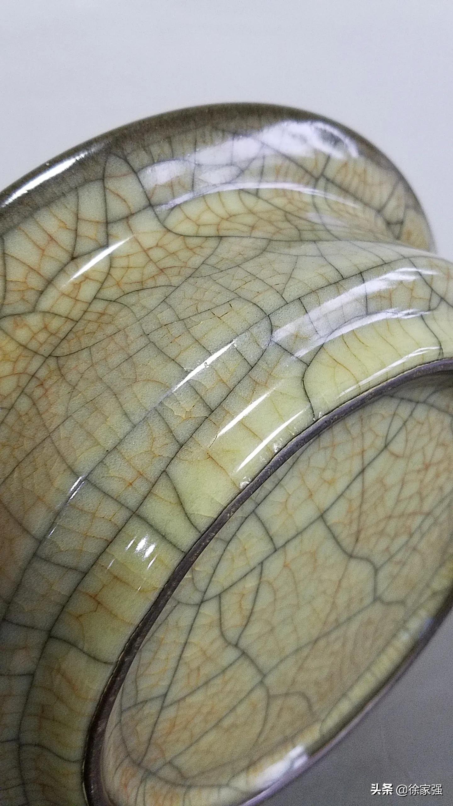 哥窑瓷器的特征,宋代哥窑瓷器鉴定