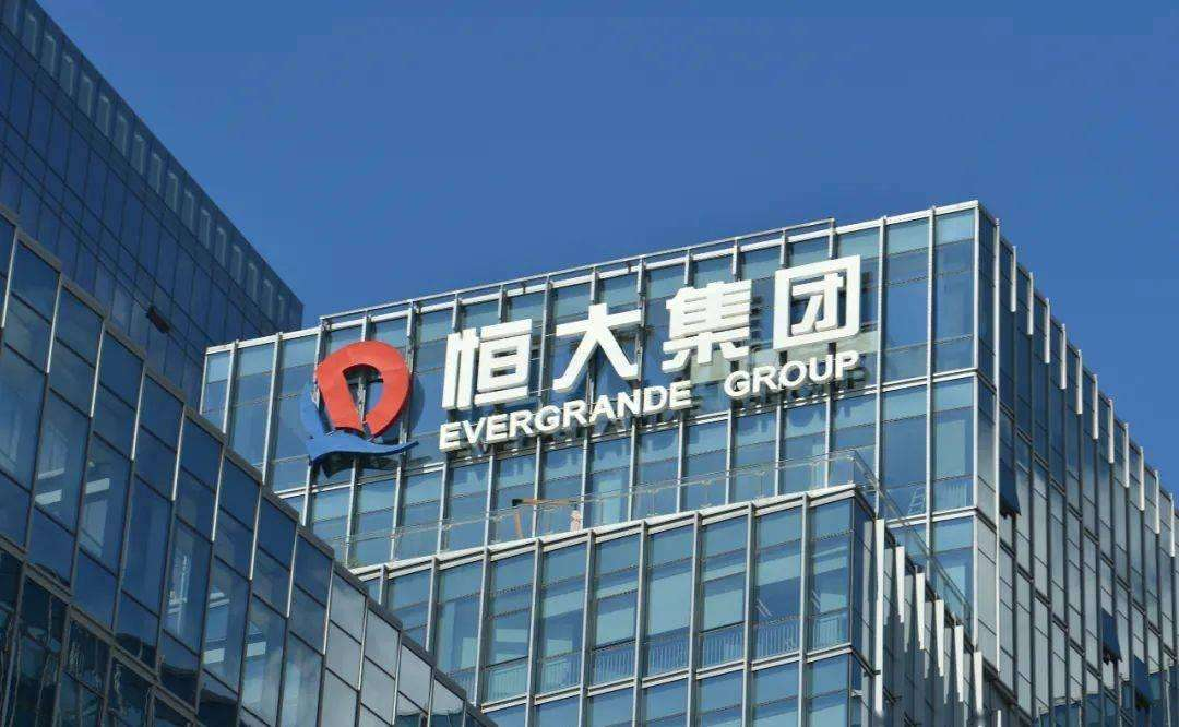 智观问财 - 苏宁易购的离奇坠落:战投恒大200亿和金元足球