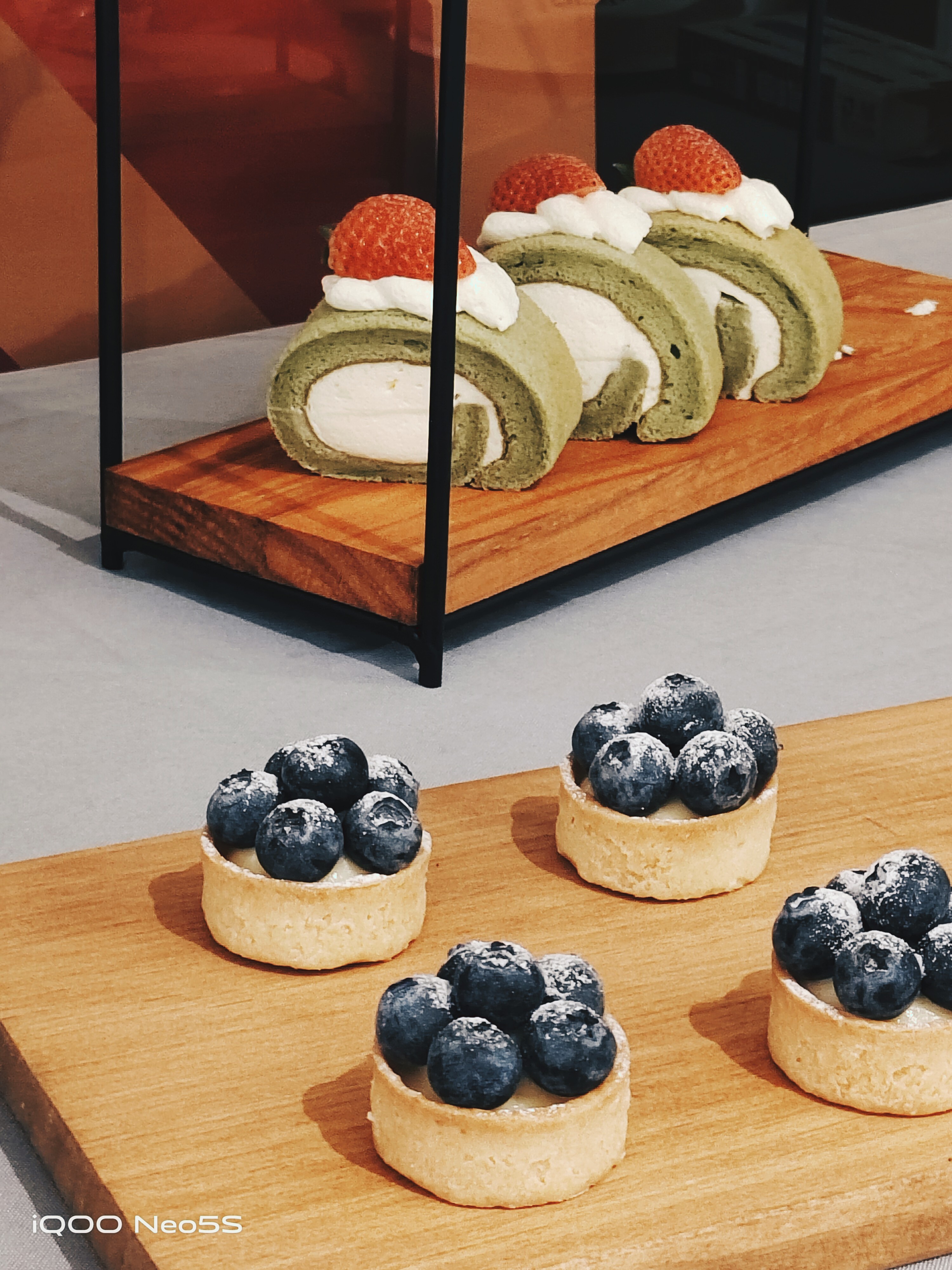 手机选择陷入难题，不妨先来体验一下iQOO Neo5S