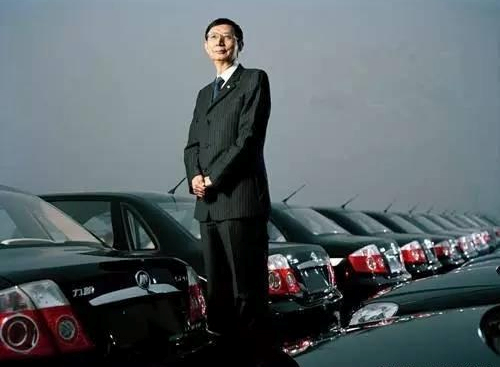 他曾入狱18年，47岁创业，72岁问鼎首富，如今百亿身家被儿子败光