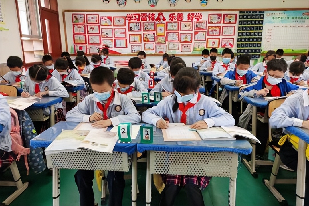 中和小学举行2022年春季学期语文素养系列活动之“硬笔书法比赛