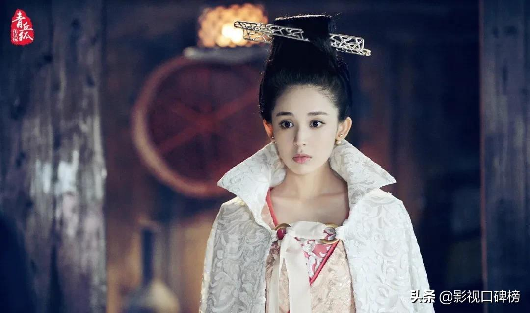 同是新疆美人,把迪丽热巴和古力娜扎放到一起对比,差别就出来了