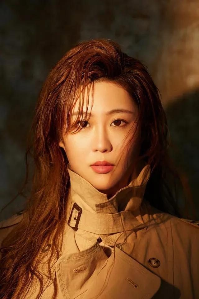 QQ音乐歌手榜:超越周杰伦排名第一,任然有希望成为下一代天后吗?