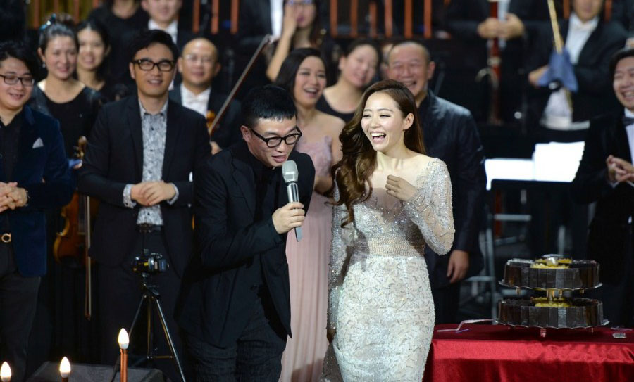 张靓颖痴情前夫15年，却被当成提款机：遇上冯柯是缘，还是劫？