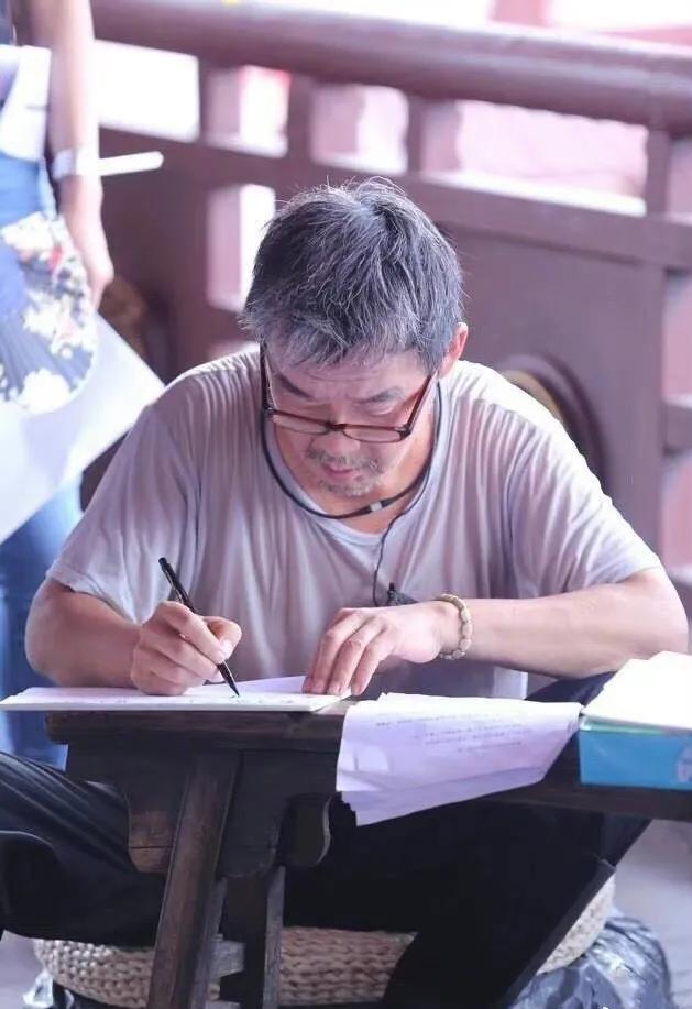 演员李立群，娶大学教授为妻，相伴一生无绯闻