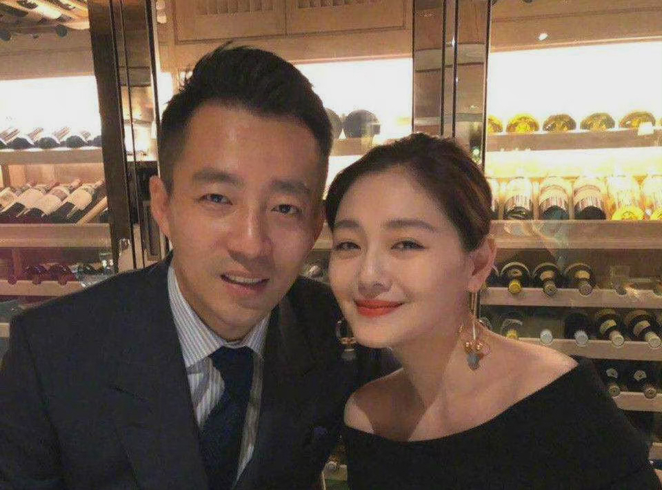 汪小菲微博取关大S：物是人非，离婚后你会删除前任的联系方式吗