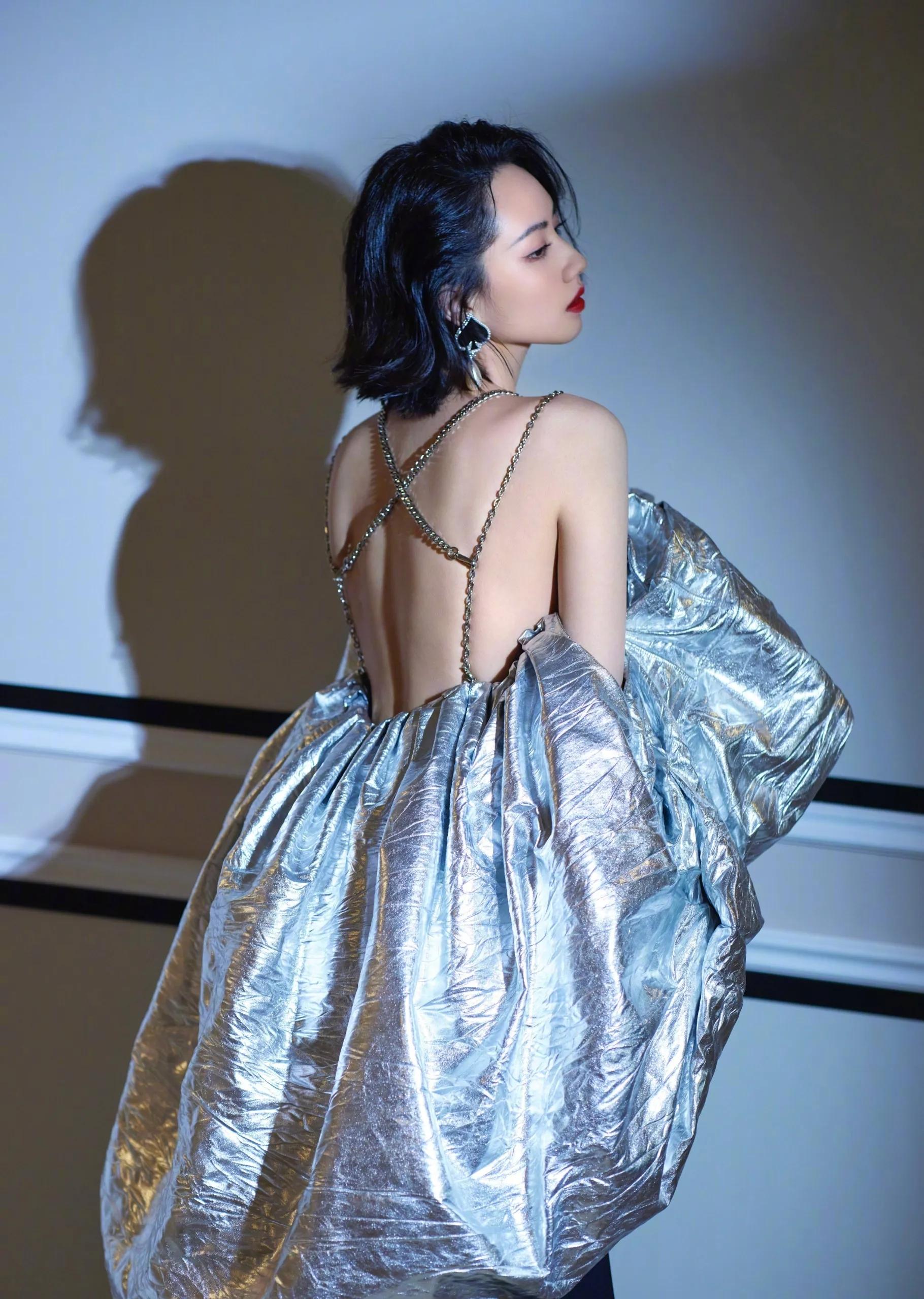 刘惜君的时尚穿搭，每一套都好看，她的每一面，都能给人美的享受