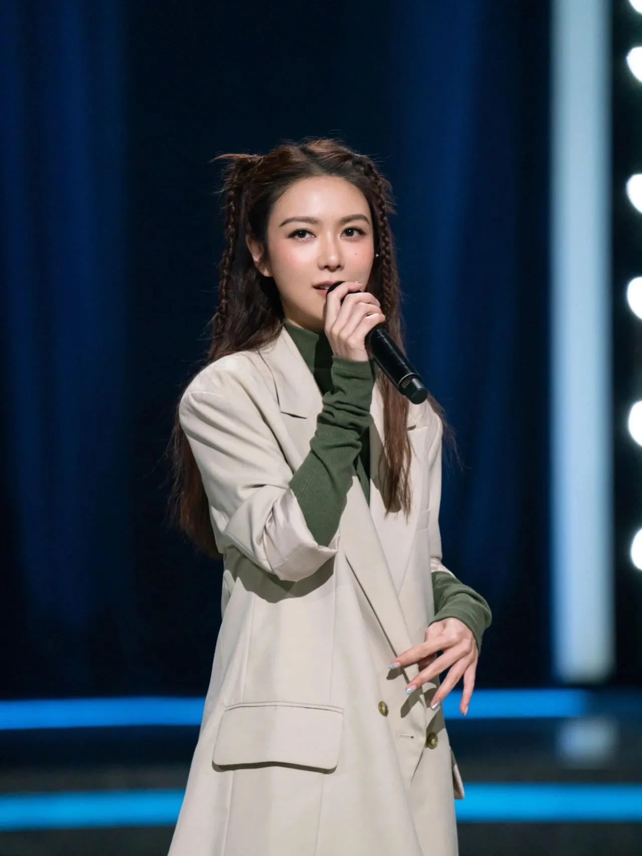 薛凯琪‖原来40岁可以长成这样，20岁的小哥哥都心动了