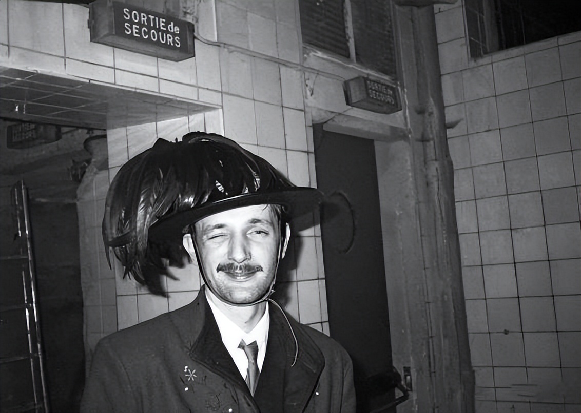 老佛爷和圣罗兰：年少成名亦敌亦友，却因同一个花美男陷入三角恋