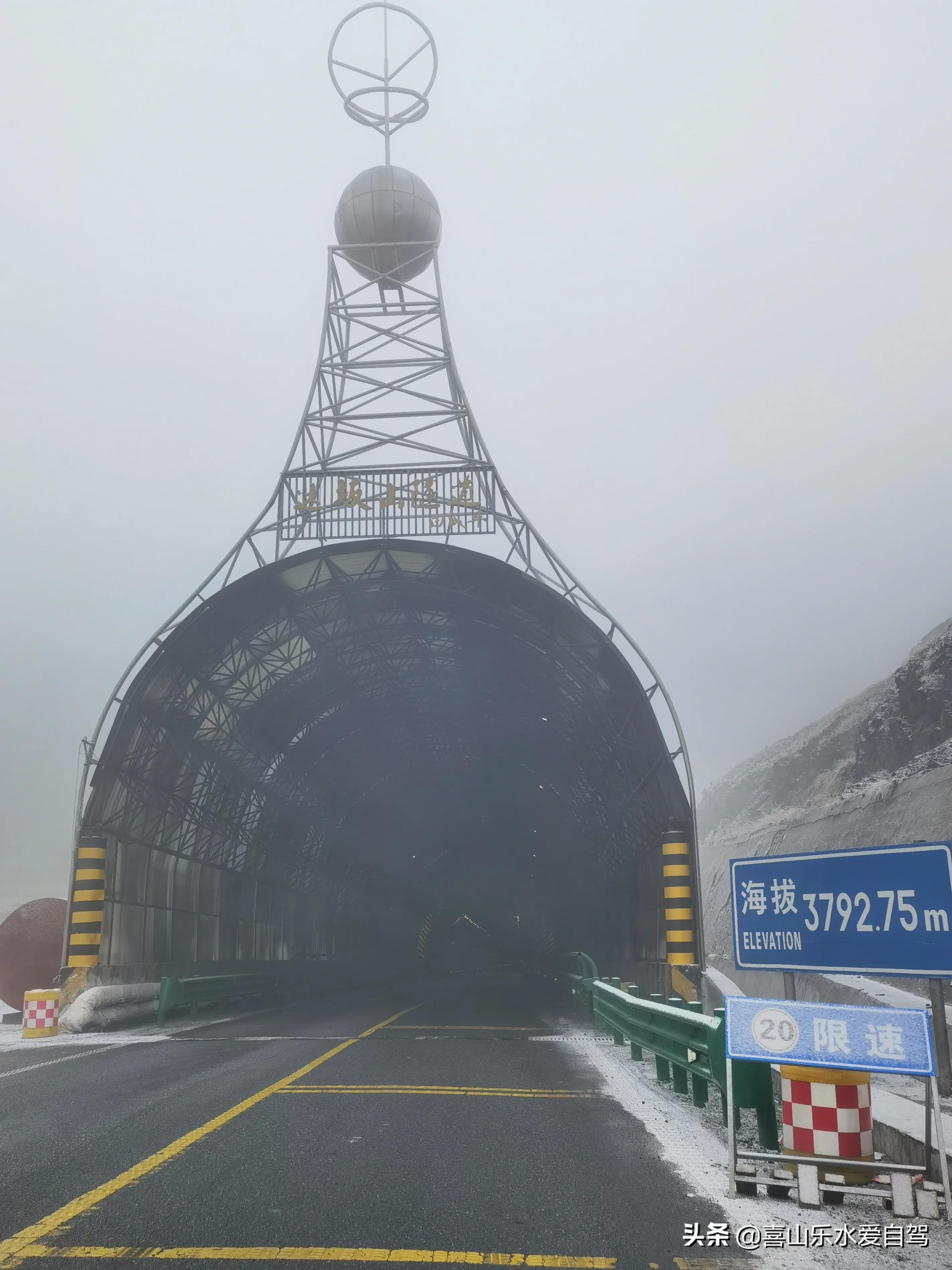 自驾青甘大环线，翻雪山、走戈壁、赏胡杨，饱览祖国西北苍凉之美