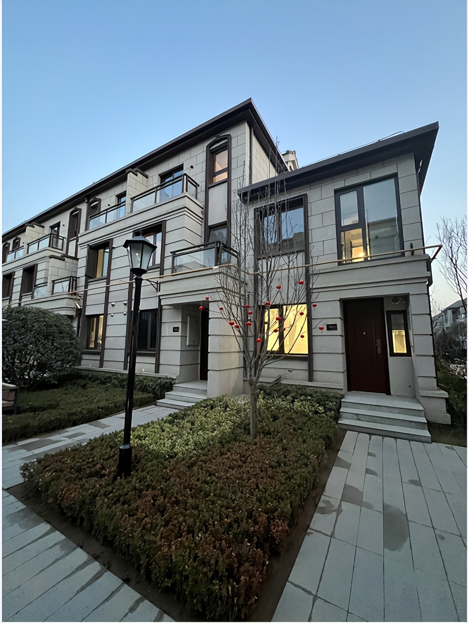 露出天际线的小院社区——《明日的田园城市》启示之一
