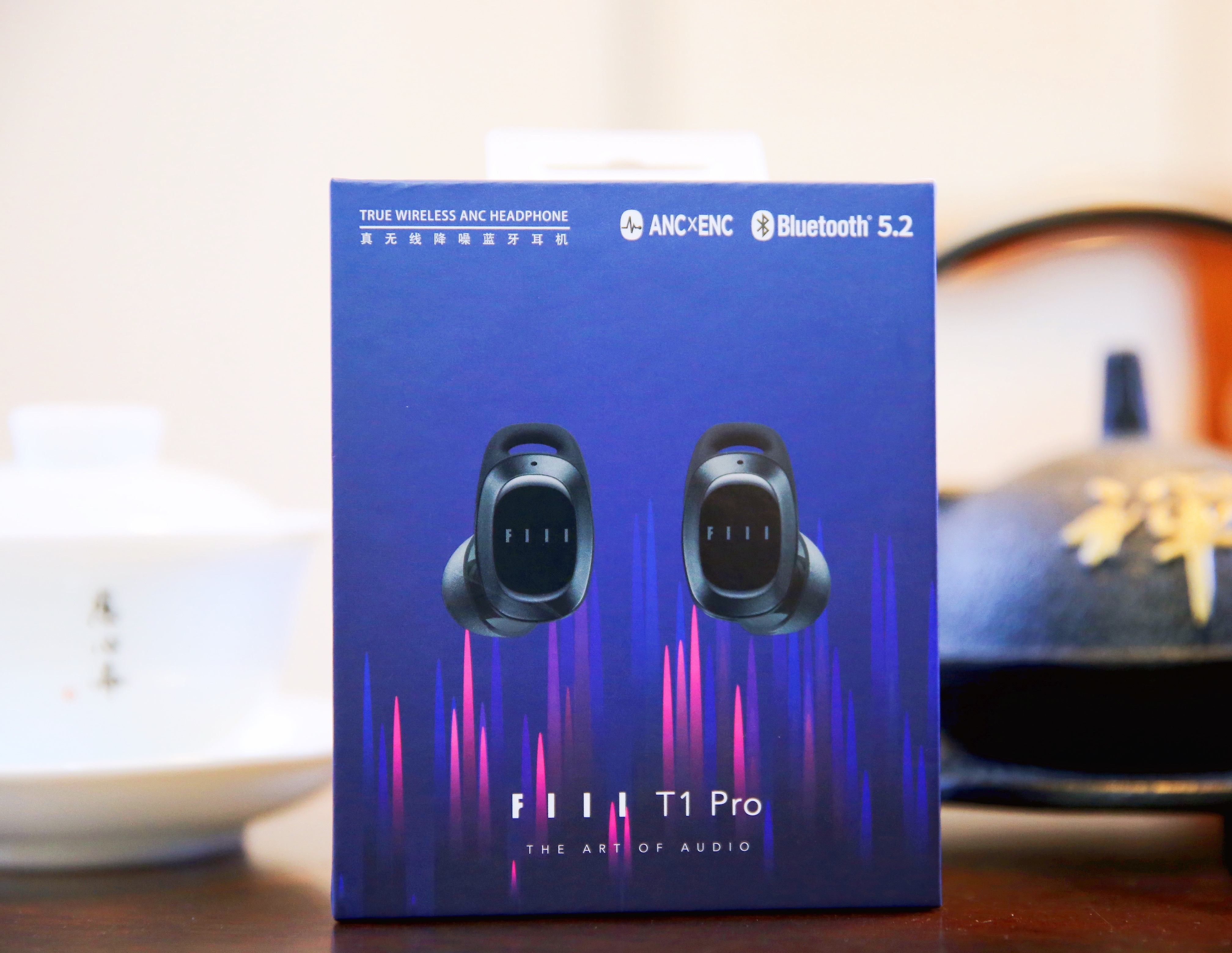 外出旅行我就喜欢戴着它，主动降噪真无线，佩戴舒适音质超好