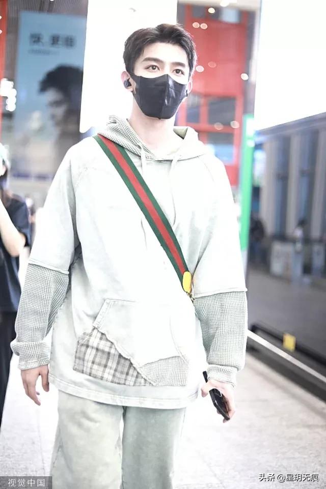 夏之光着灰色帽衫好少年 新剧《恋恋红尘》日前杀青