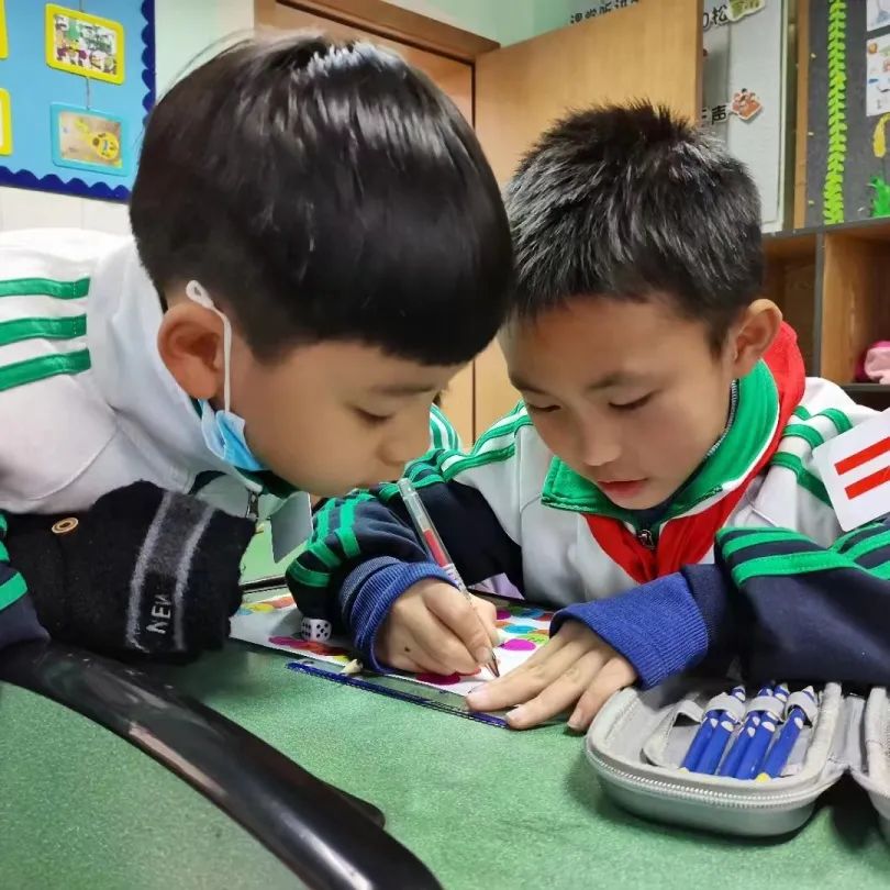 星星拥抱梦想 未来光芒万丈｜走进天府新区南湖小学2.1星辰中队