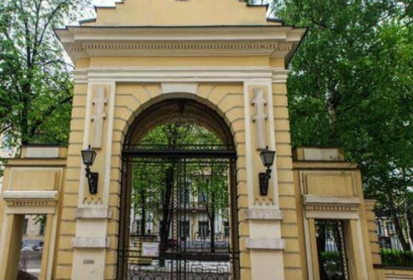 揭秘莫斯科中山大学：共产党的大学，咋还为国民党培养首批干部？