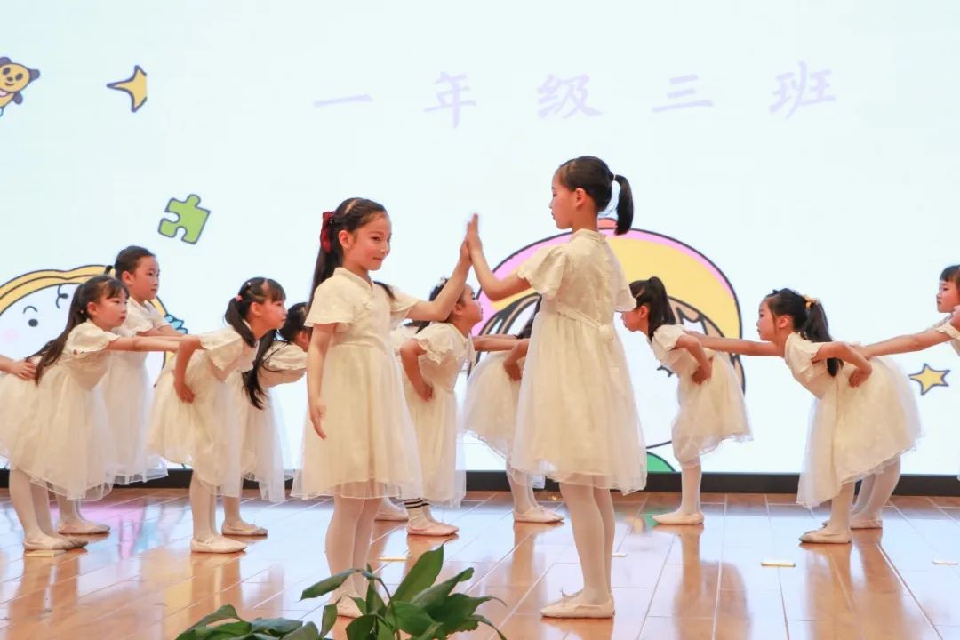 双流区彭镇小学开展第十四届校园艺术节海选暨文艺展演活动