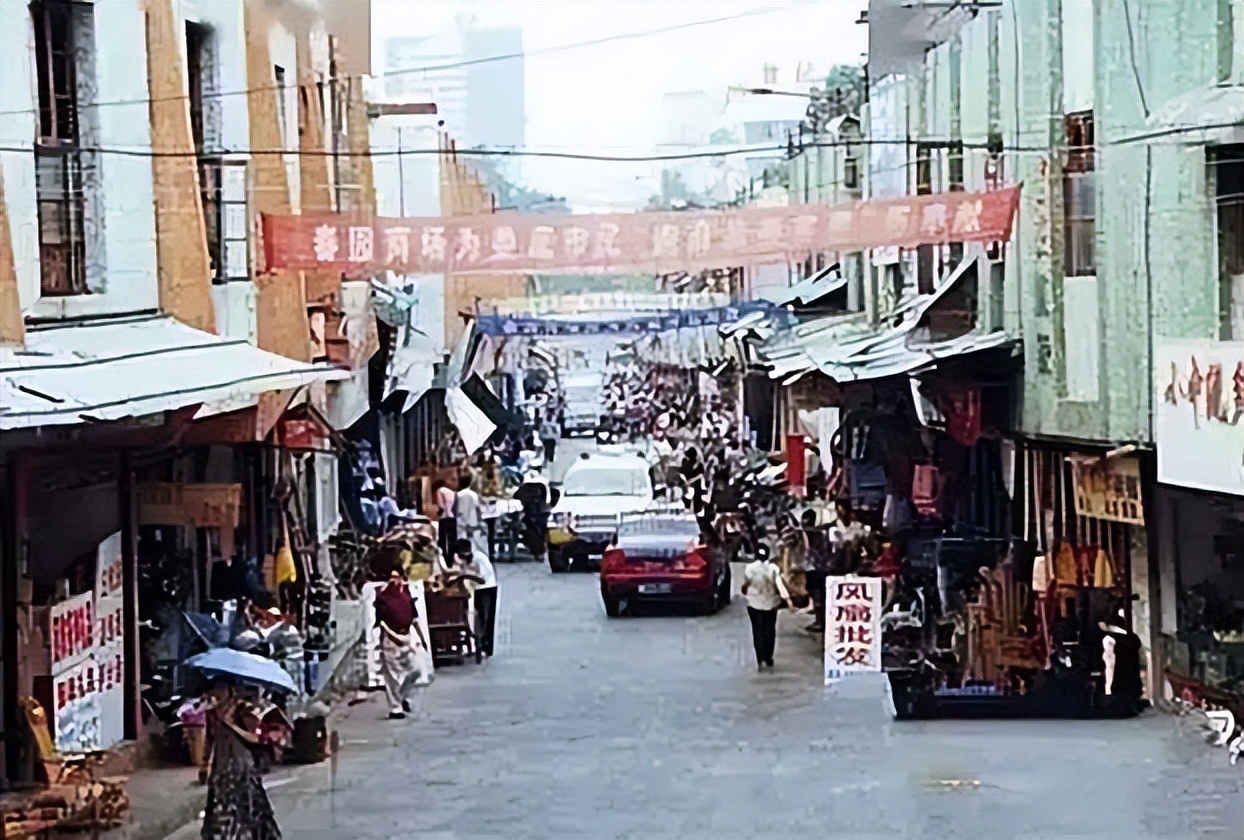 湖南患癌女教师的最后日子：坚持送60名学生上重本，逝后师生才知