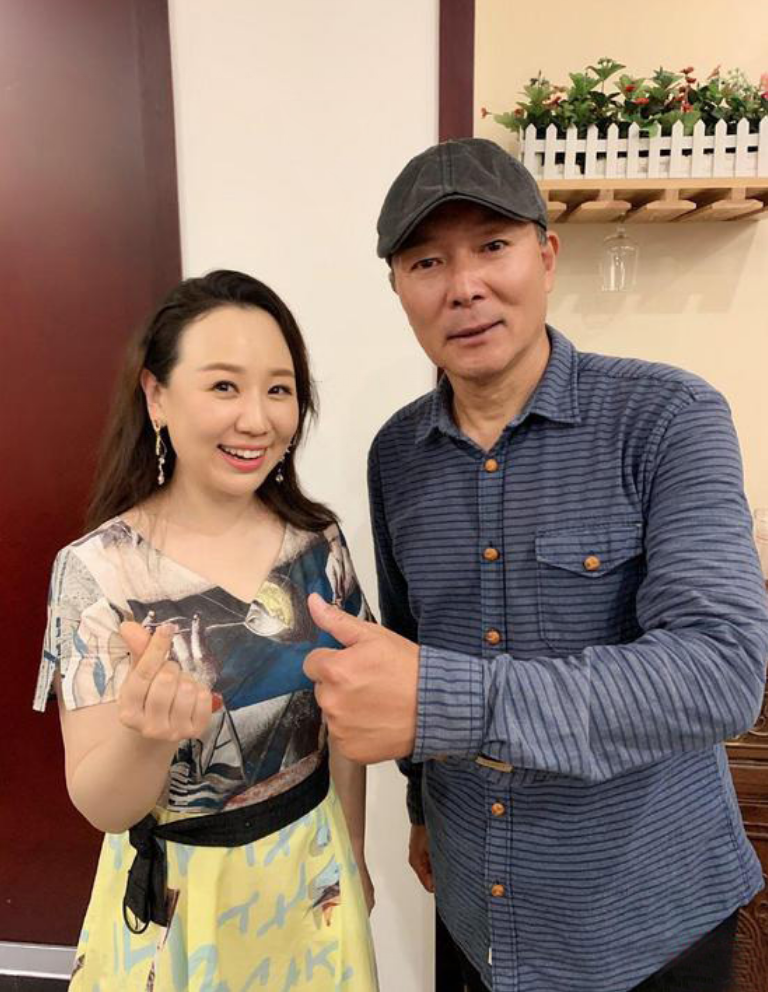 “老戏骨”谢园：至死无儿女送终，小娇妻邱悦后悔丁克了吗？