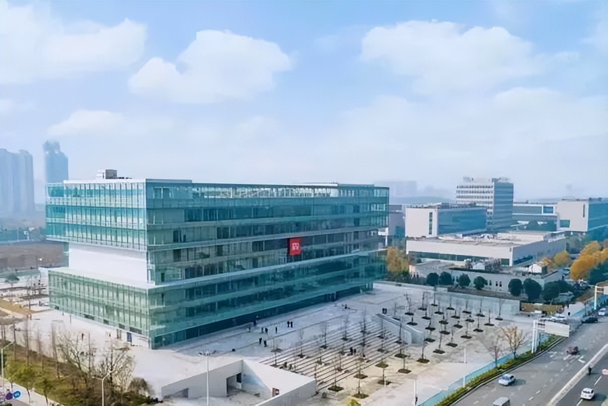 谷歌都是买楼狂魔？自持型写字楼真香