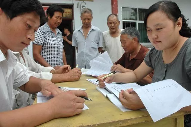 原民办代课教师的教龄补助标准，或十元或八元，是该提高了