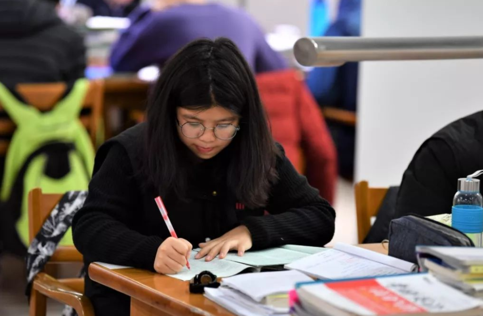 河南有所专科学校，被称为专科界“小清华”，学生就业有保障