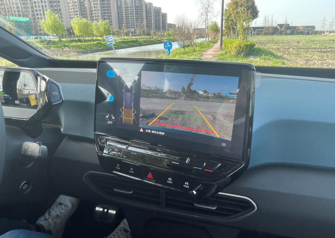 车主说车：空间够用刹车偏软，女车主讲述大众ID.3用车经历