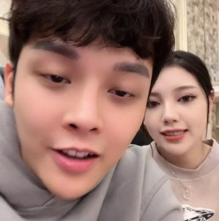 小猪兜儿将办婚礼，殷世航套璐璐都参加，前任变仇人相见不尴尬？