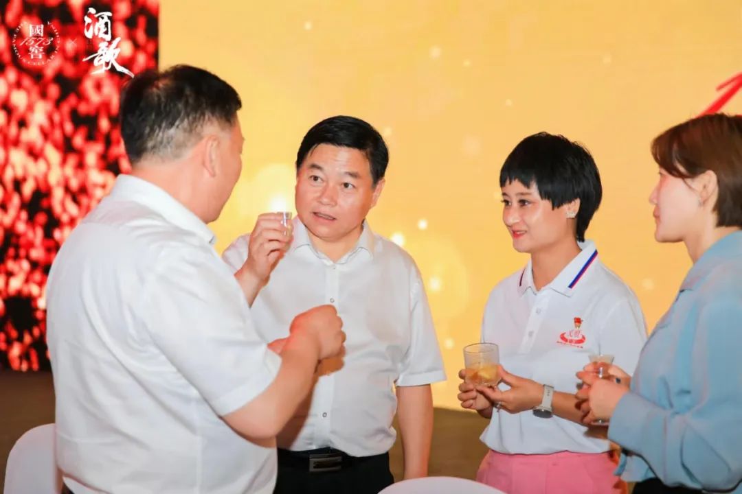 ����1573�ڸ��������ٰ���������ʽ�׾��Ļ�Ʒ�����硶�ơ��衷