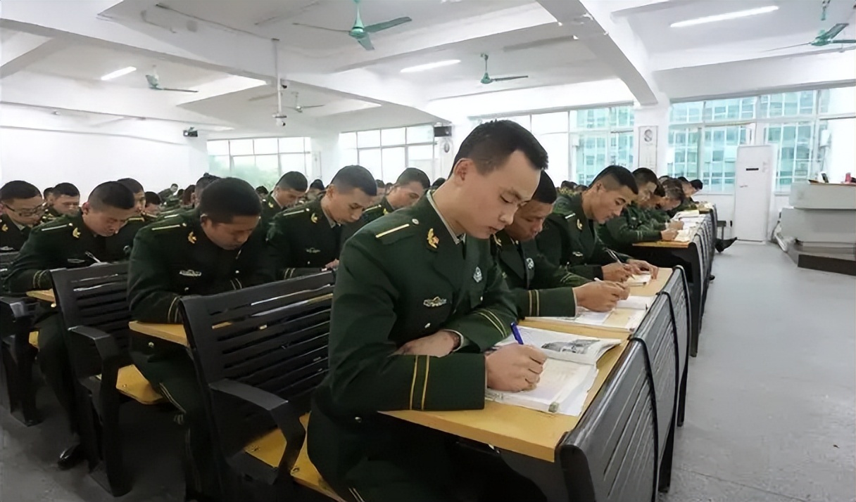 军校录取分数降低，却仍出现“招不满”的情况，考生说出其中原因