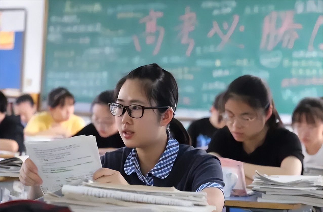 高考分相同怎么办（双胞胎容貌几乎一致）