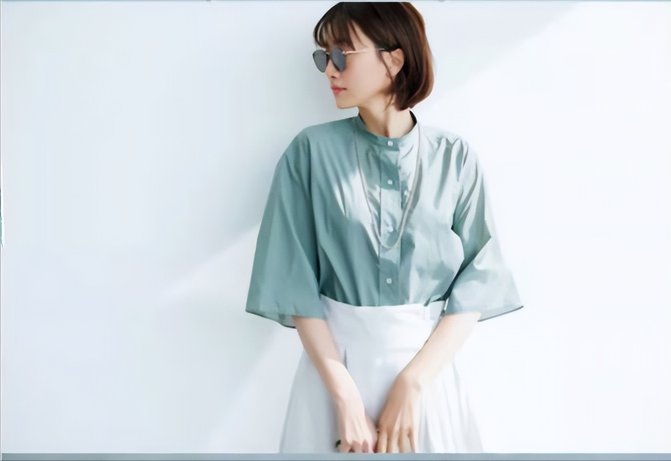 不愧是色彩王者，一穿就惊艳！6类“配色穿搭”，讲究女人最喜欢