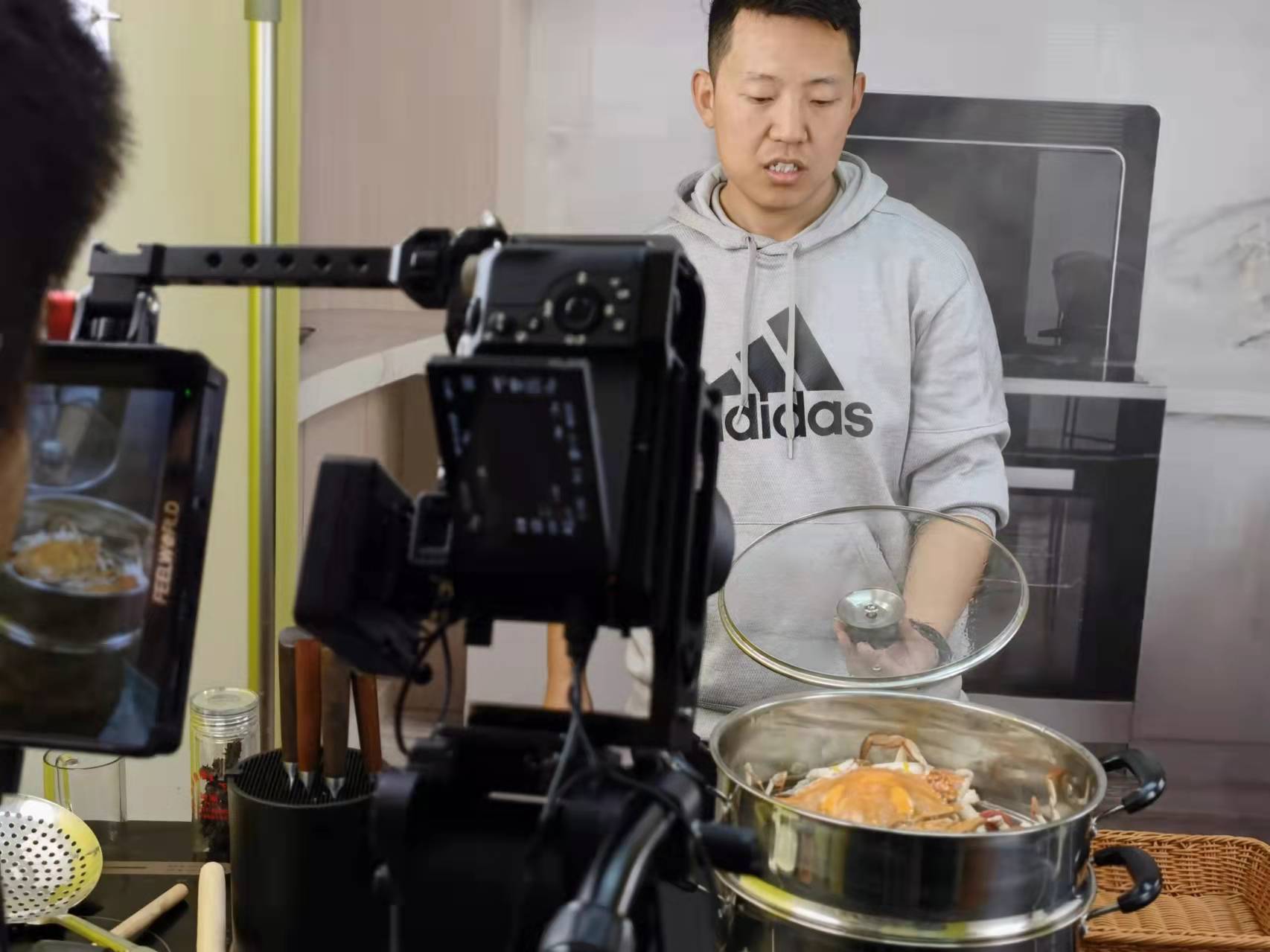 山东济南梭子蟹水饺宣传片视频拍摄花絮–山东影视制作中心-山东济南宣传片拍摄|广告片|微电影|视频|纪录片|动画拍摄制作【山东影视制作中心】