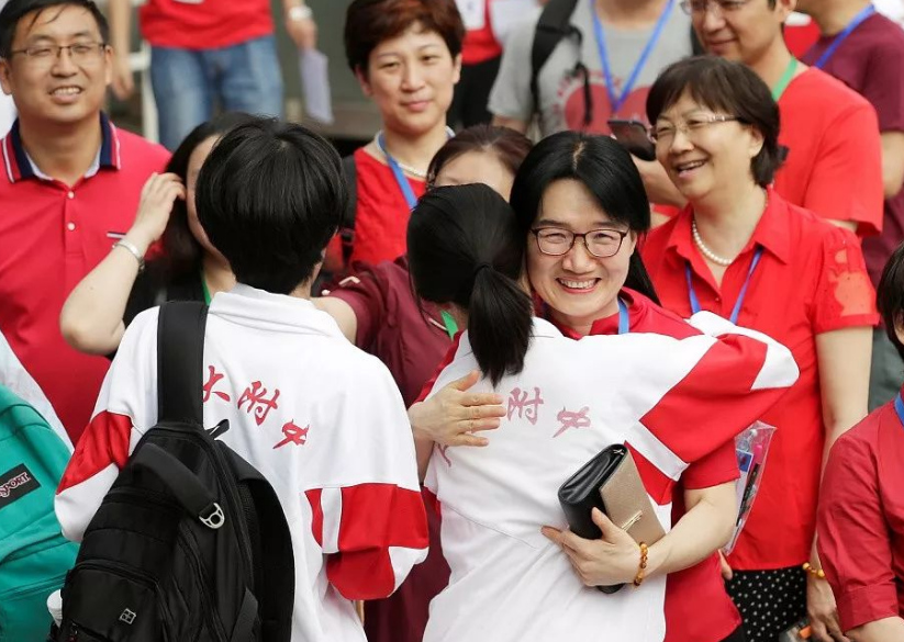 2022年浙江省“春考”开启，57.6万人奔赴考场，其他考生感到不公