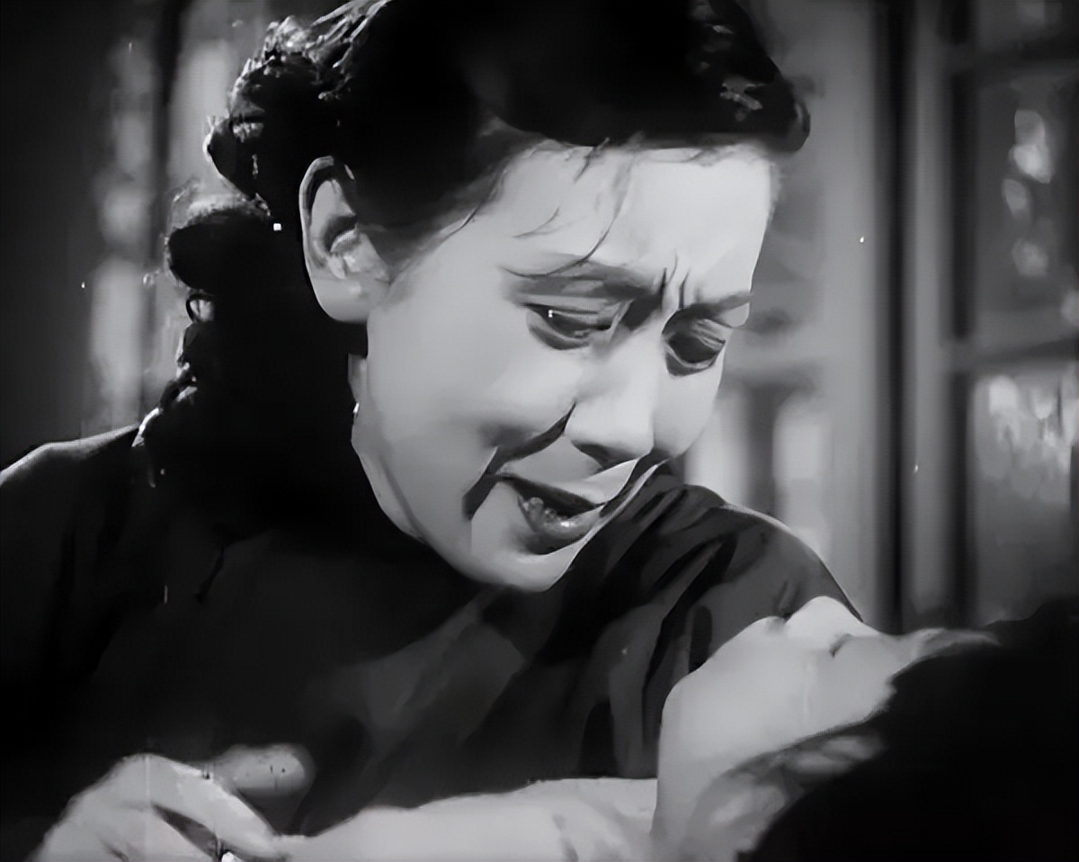 新中国成立前夜的代表作，欢笑与泪水交织的控诉：《乌鸦与麻雀》