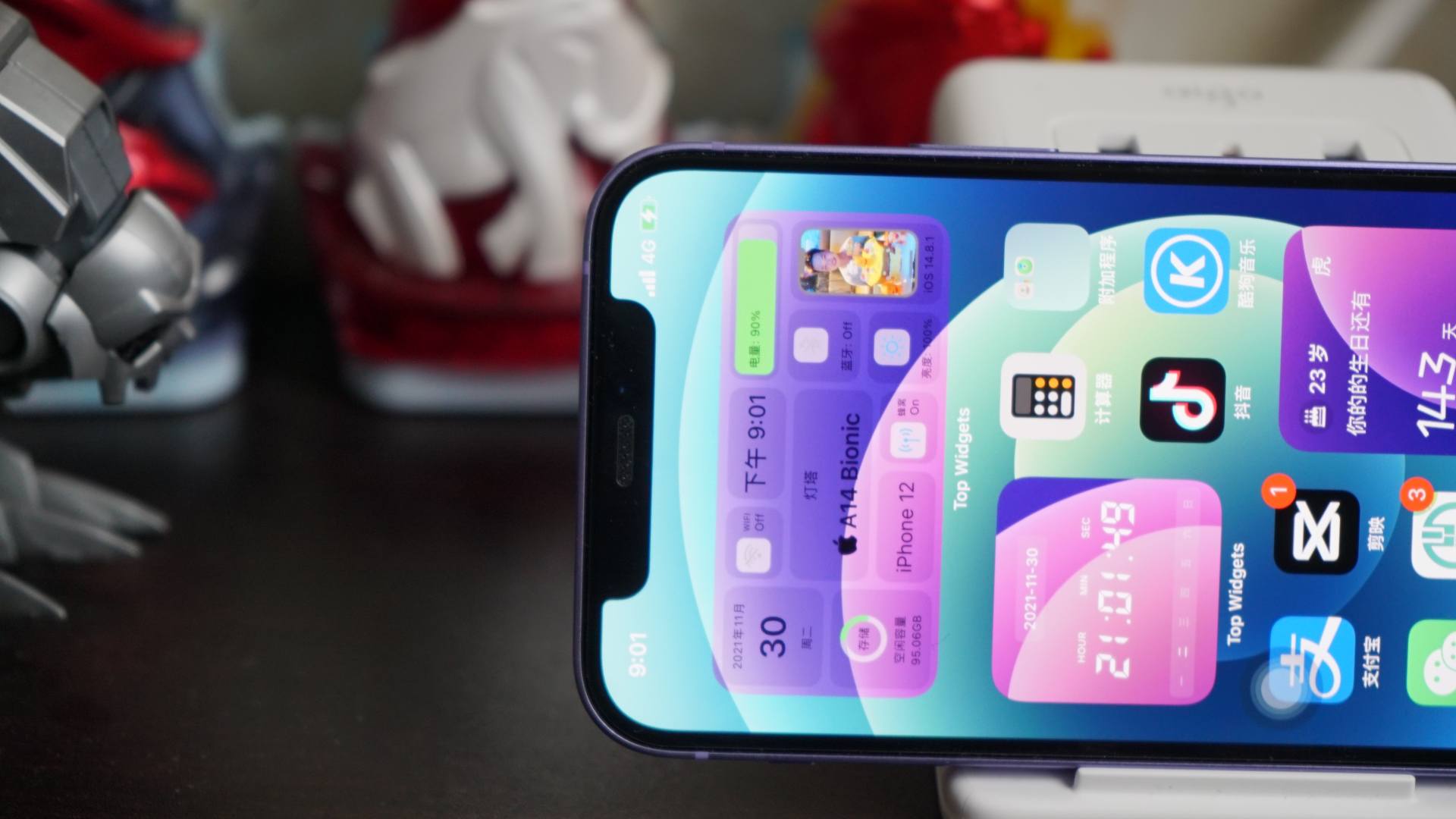 解放桌面杂乱充电，aigo小魔方 20W PD快充插座实现自由快充