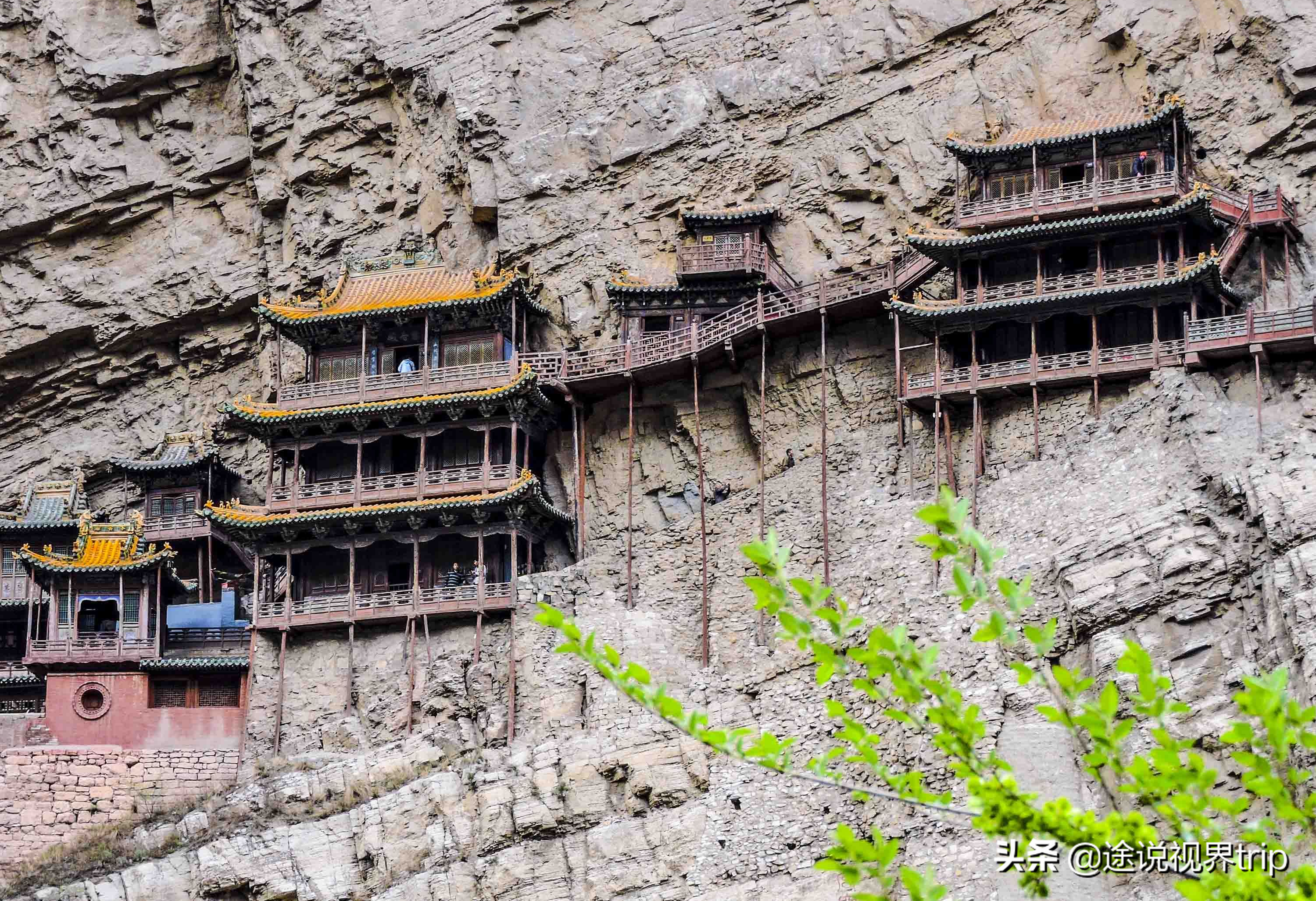 中国10个悬崖上的建筑奇迹，不走寻常路令人惊叹，你去过哪几个？
