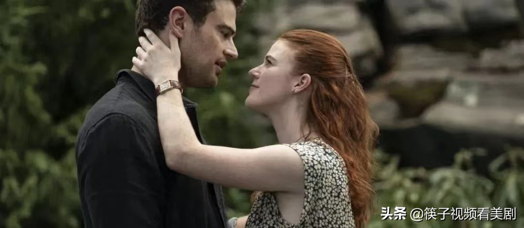 《时间旅行者的妻子》：如何在时间线上双向奔赴？