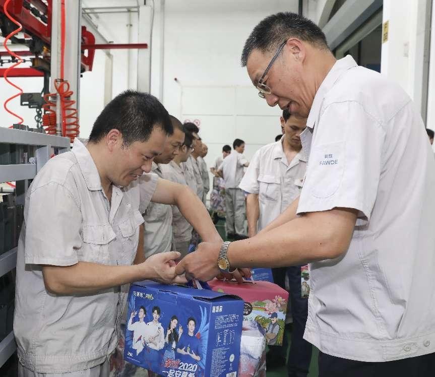企業(yè)轉型取得重大成就！錢(qián)恒榮獲評機械工業(yè)“優(yōu)秀企業(yè)家”