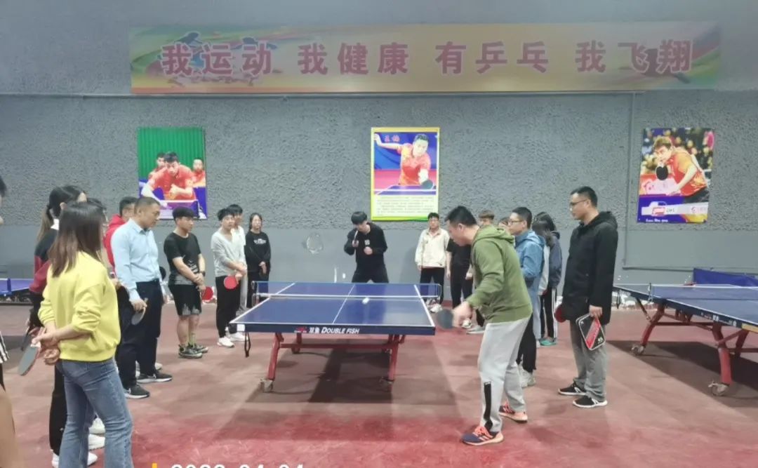 搭起“连心桥”—我校工会组织多彩活动增强凝聚力