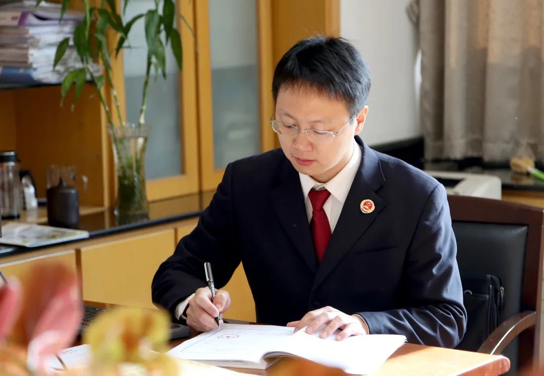 【身边的榜样】“全国优秀办案检察官”张涛：做孩子们的守护者