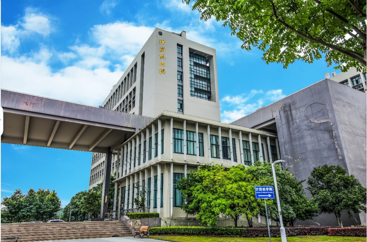 奖学金拿到手软、大三即获3家大厂青睐！上海这位男神学霸将入职阿里！